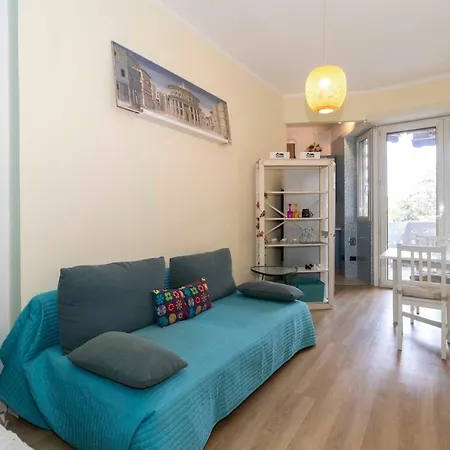 Apartment Aurora Colourful Turin