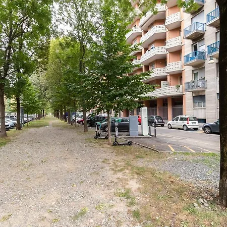 Aurora Colourful Apartment Turin